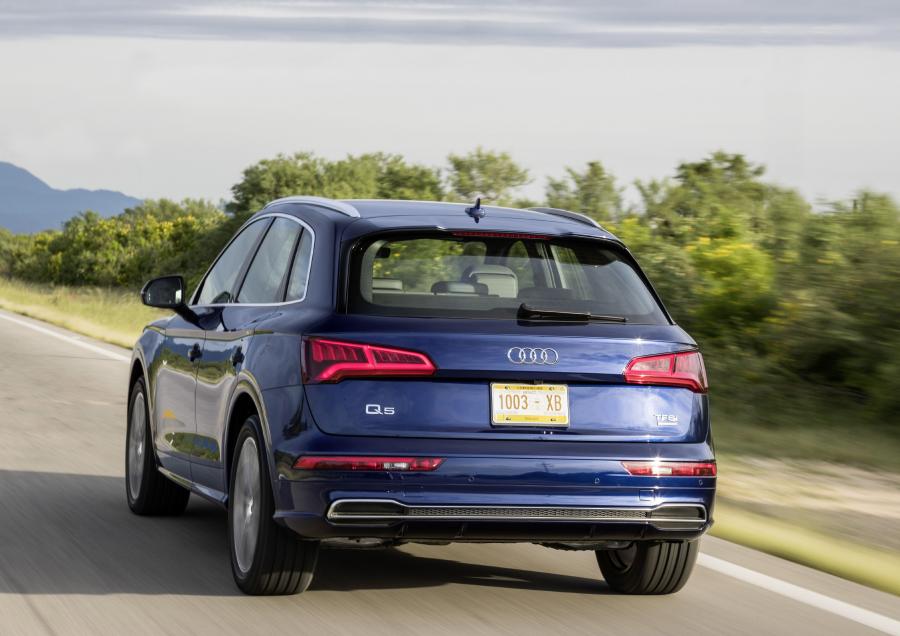 Audi Q5 TFSI Quattro S-Line 2016 года  (WW) (фото 24 из 110)